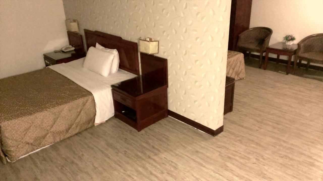 Galaxy Hotel Тайчжун Екстер'єр фото
