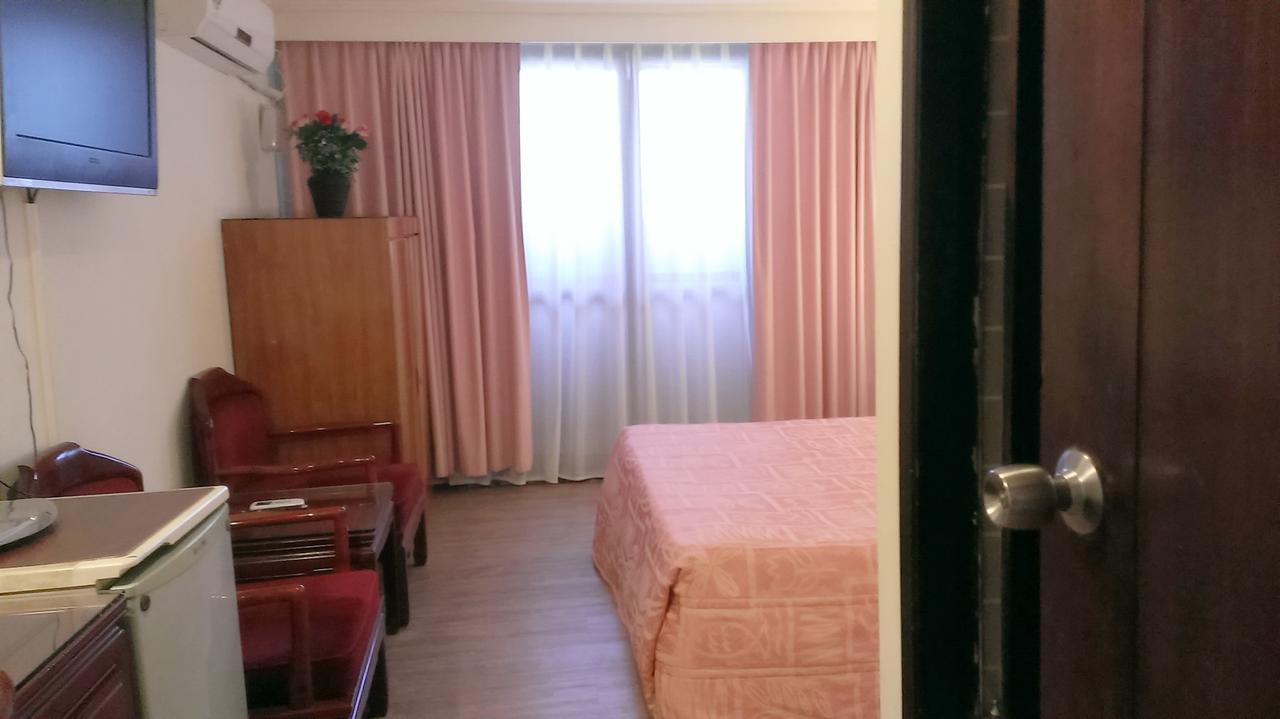Galaxy Hotel Тайчжун Екстер'єр фото